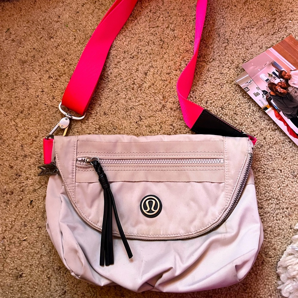 Older no longer sold Lulu bag